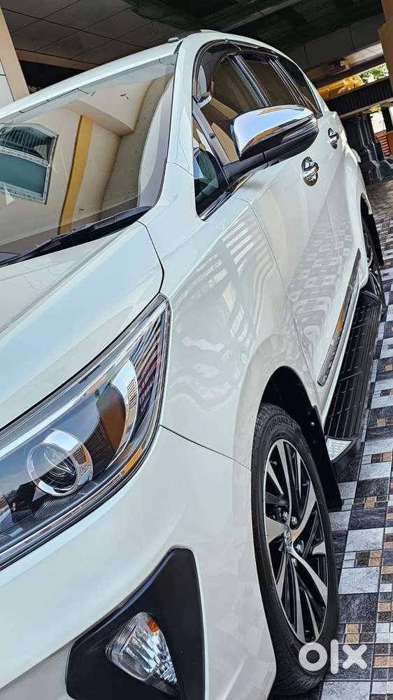 Toyota Innova Crysta 2.8z Automatic, 2021, Diesel