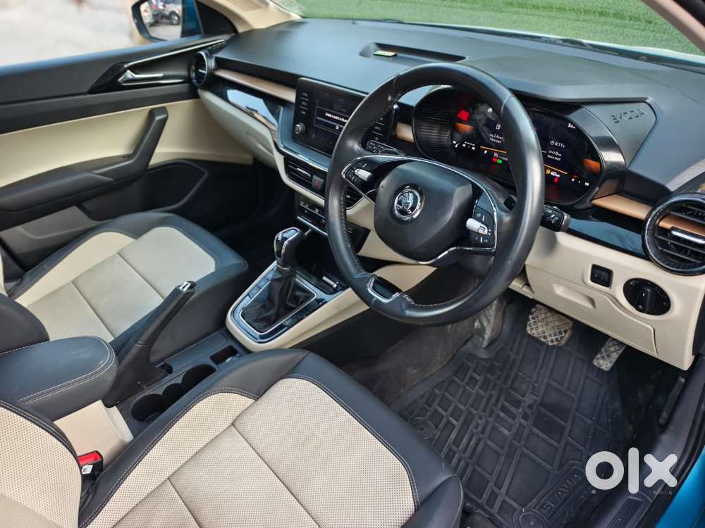 Skoda Slavia, 2023, Petrol