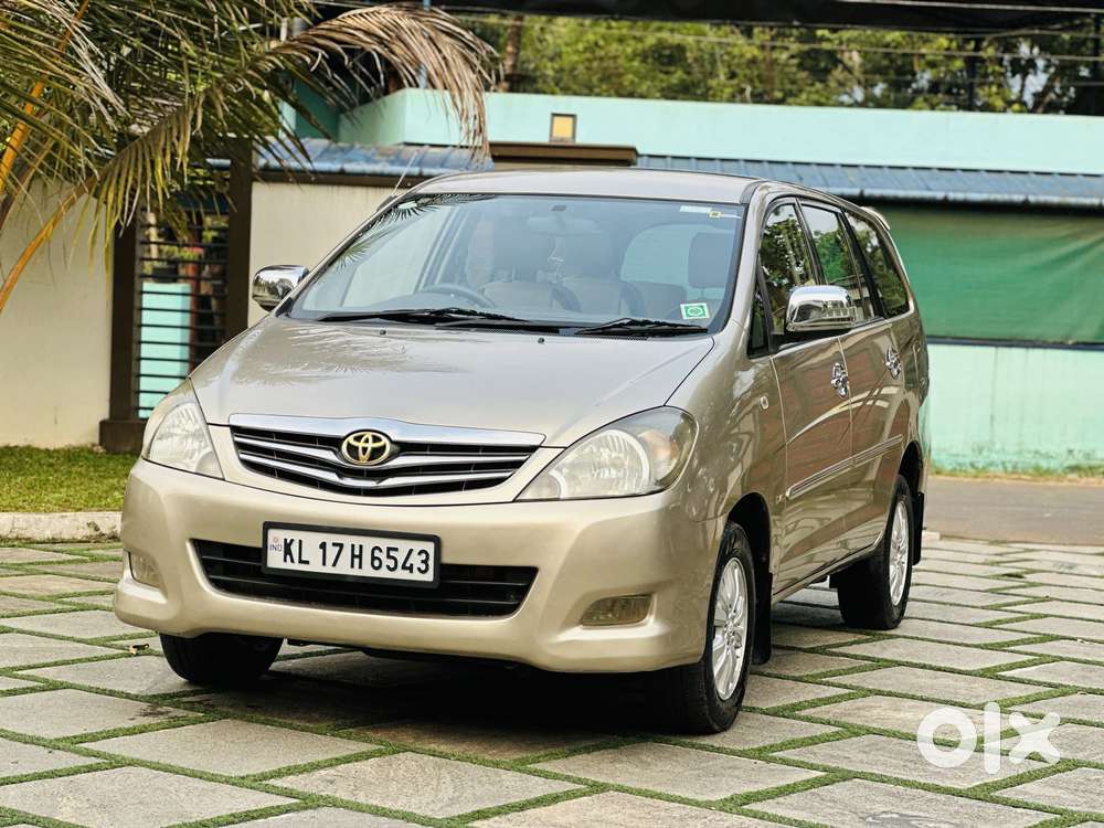 Toyota Innova 2.5 V 7 Str, 2011, Diesel