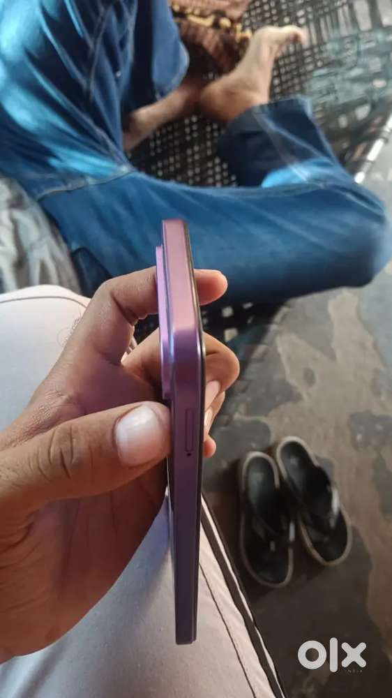 3 mahina chala h buss new phn h koi dikkat nahi h