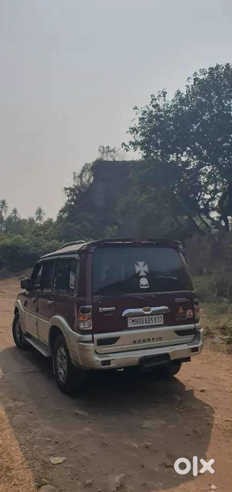 Scorpio [x] 8 Seater