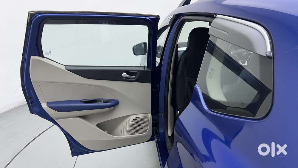 Renault Triber Rxz, 2021, Petrol