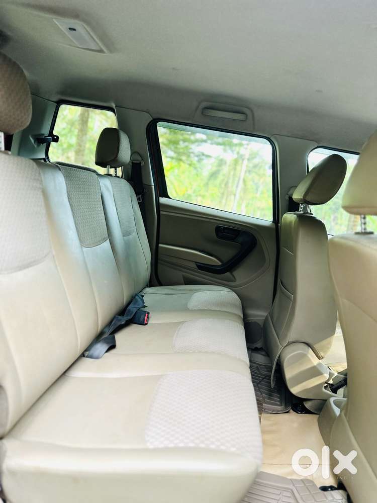 Mahindra Tuv 300 T6, 2016, Diesel