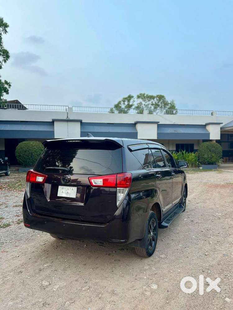 Toyota Innova Crysta 2017 Diesel Well Maintained