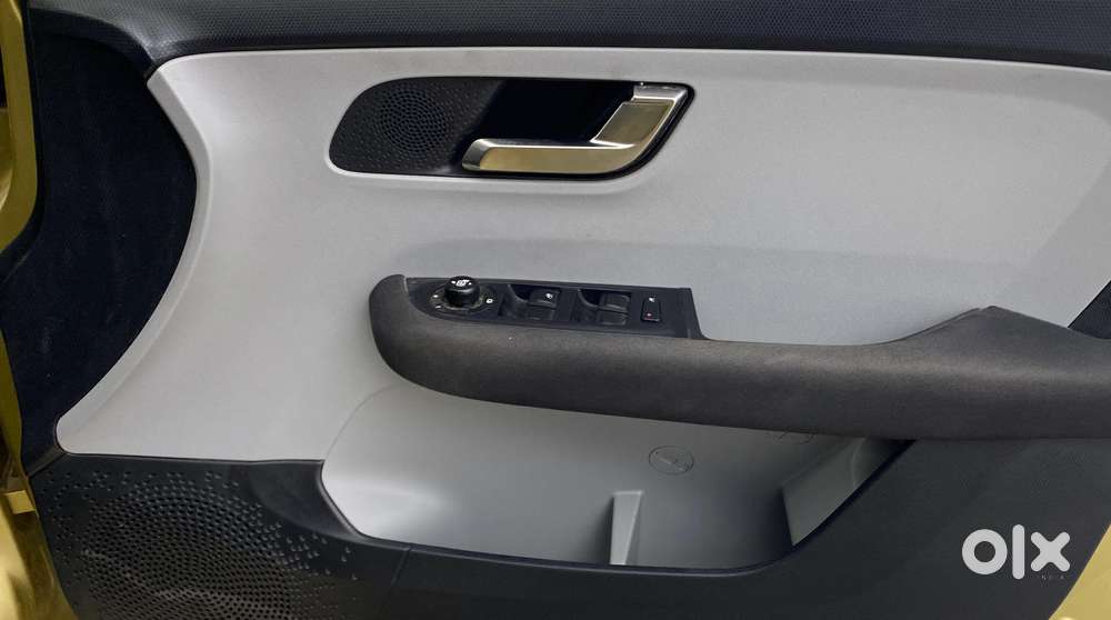 Tata Altroz Xz, 2020, Petrol