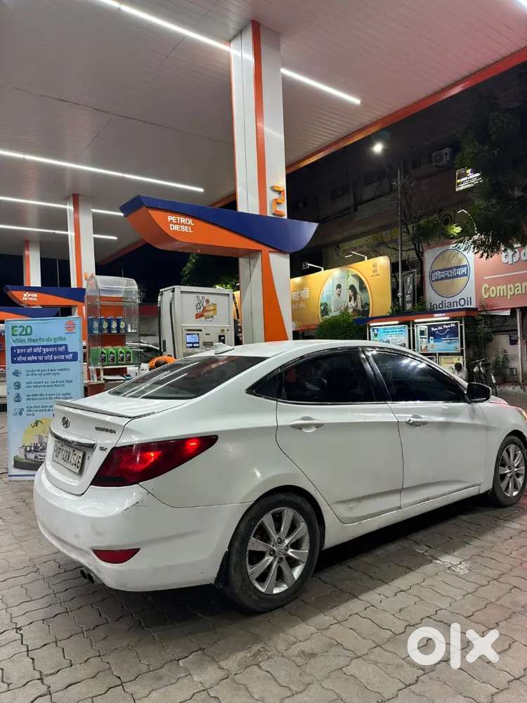Hyundai Fluidic Verna Crdi 2012