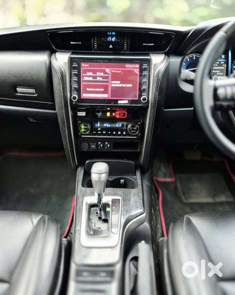 Toyota Fortuner 4x2 At 2.7 Petrol, 2024, Petrol