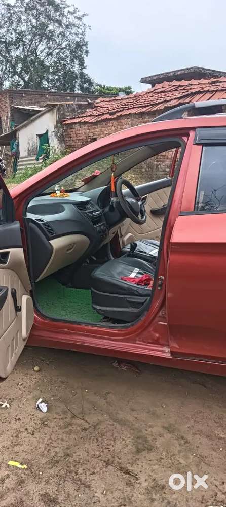 Hyundai Eon Magna 2013 Variant
