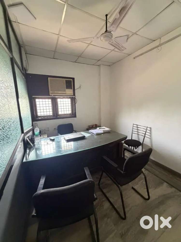 Baccha Park showroom space available for rent