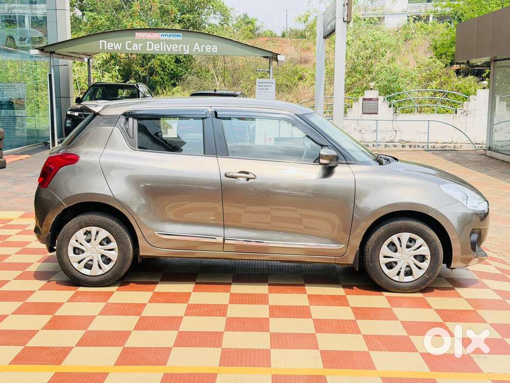 Maruti Suzuki Swift 1.2 Vxi (o), 2022, Petrol