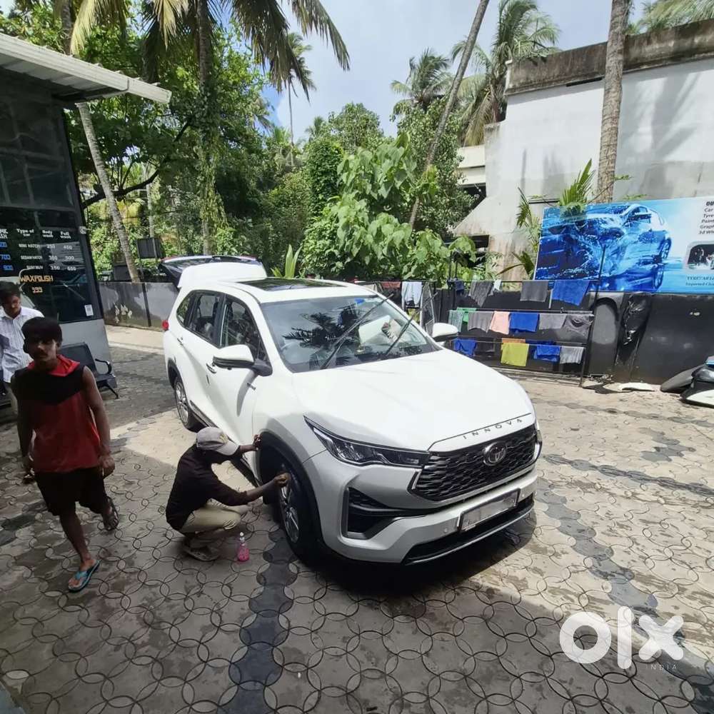 Toyota Innova Hycross 2023 Model Hybrid
