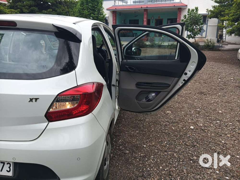 Tata Tiago Petrol 2018