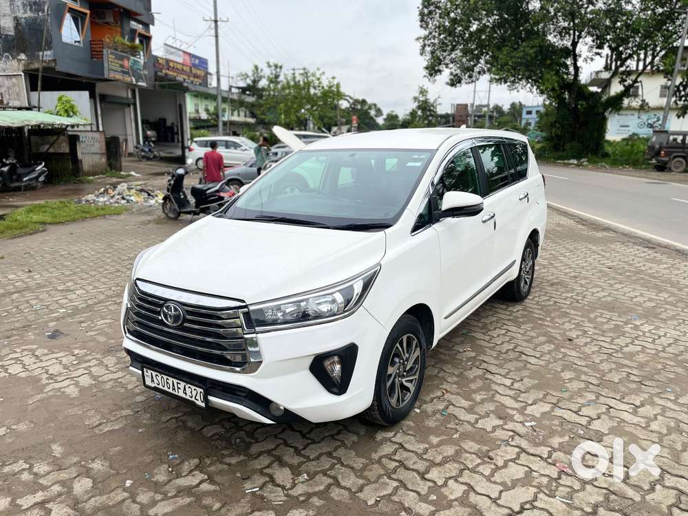 Toyota Innova Crysta 2.4 G Mt 8s, 2022, Diesel
