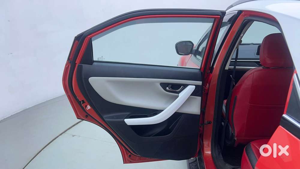 Tata Nexon Creative 1.2 Revotron Petrol 6 Amt Dt, 2023, Petrol