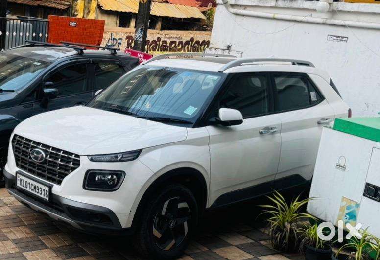 Hyundai Venue 2019 Petrol Well Maintained