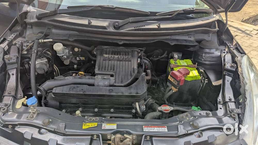 Maruti Suzuki Swift Vxi Optional, 2016, Petrol