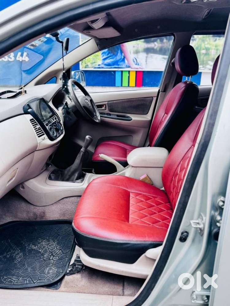 Toyota Innova 2004-2011 2.5 G4 Diesel 8-seater, 2006, Diesel