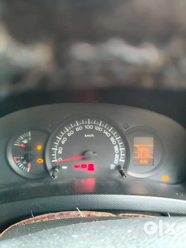 Maruti Suzuki Swift 2014 Petrol 89000 Km Single Hand Driven Pearl Whit
