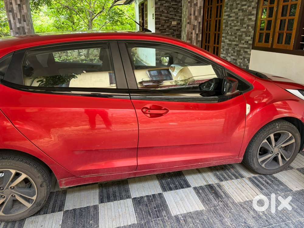Tata Altroz Petrol 2020