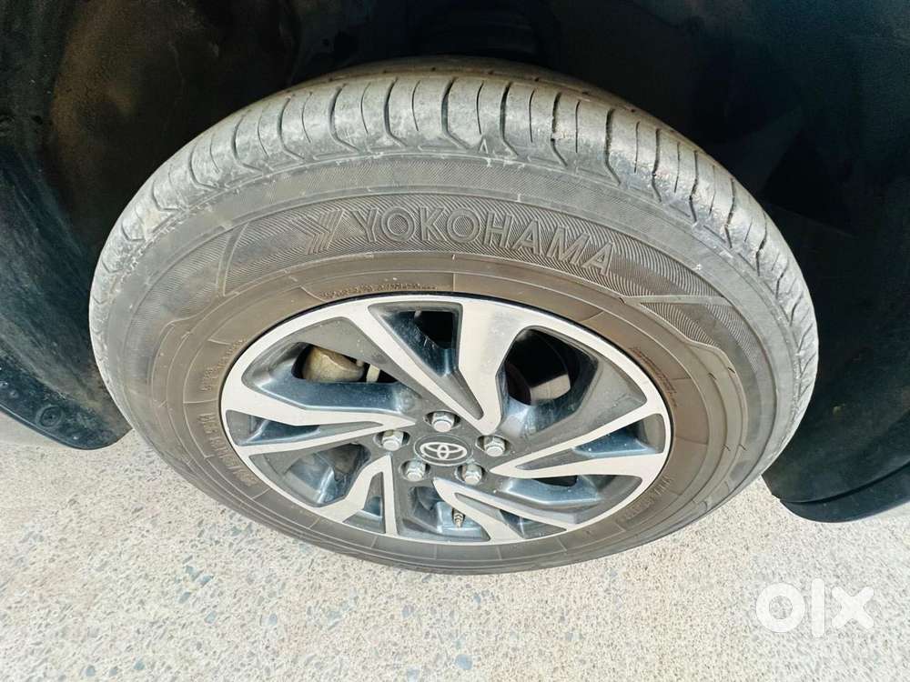 Toyota Innova Crysta 2.4 G Mt, 2023, Diesel