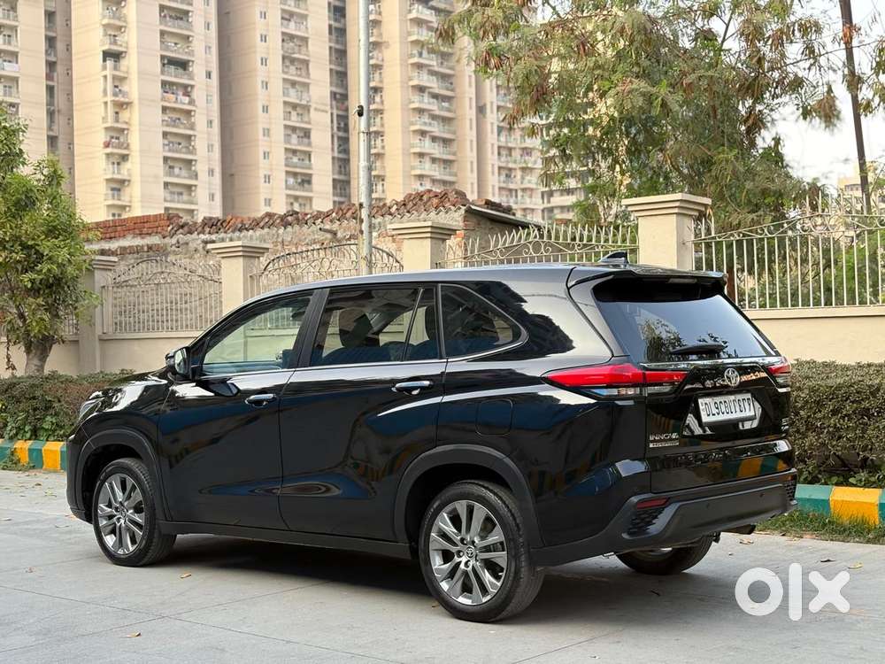 Toyota Innova Hycross 2.0 Zx (o) Hybrid 7 Str, 2025, Petrol