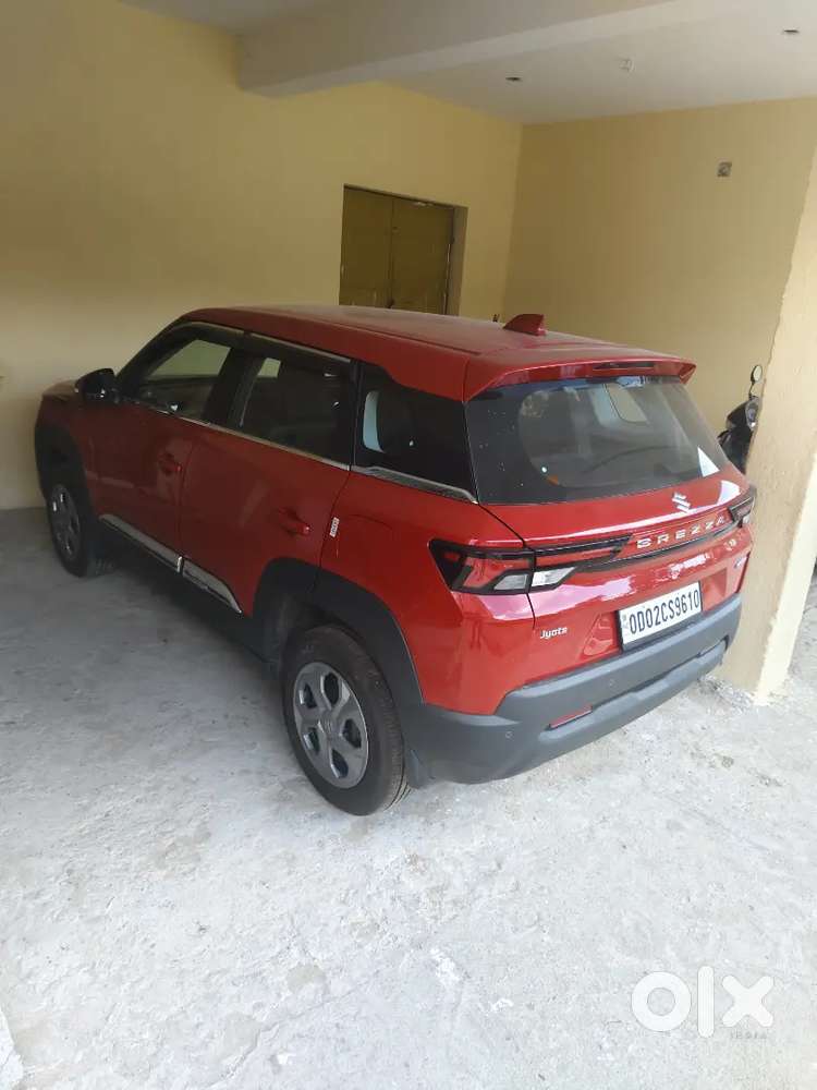 Maruti Brezza Vxi 2024