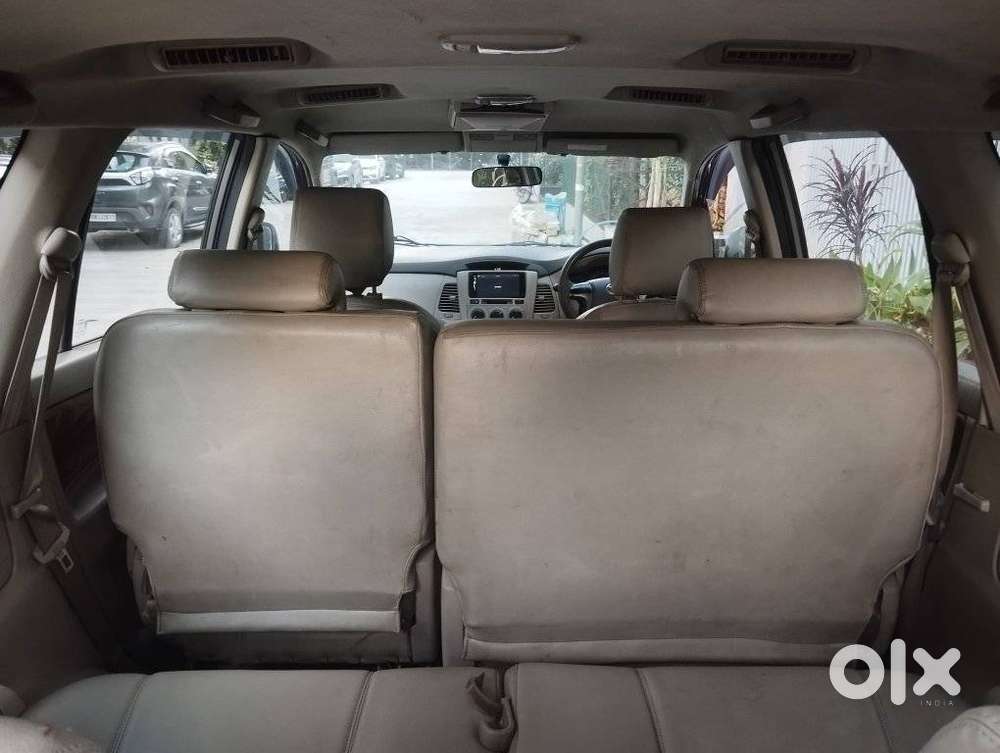 Toyota Innova 2.5 G (diesel) 8 Seater, 2012, Diesel