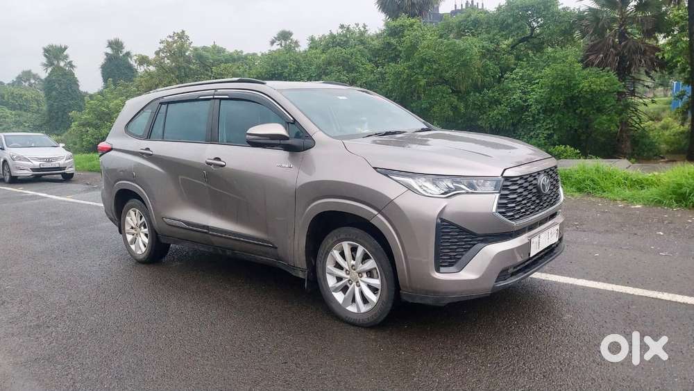 Toyota Innova Hycross 2.0 Vx Hybrid 8 Str, 2023, Petrol