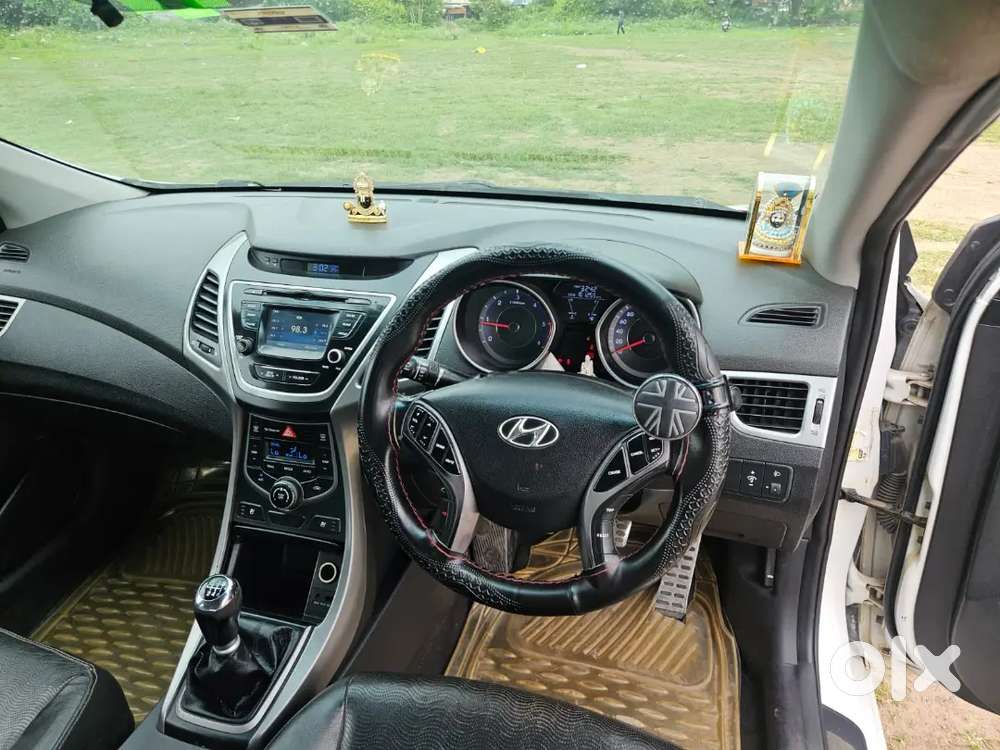 Hyundai New Elantra 2016 Diesel 161000 Km Driven