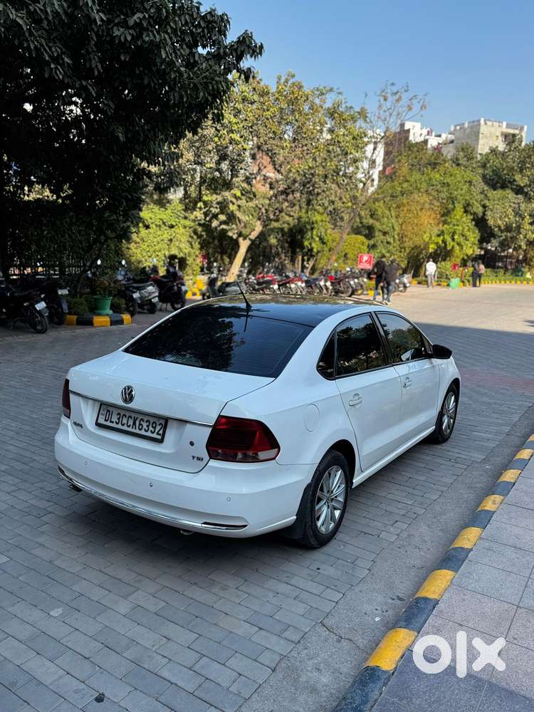 Volkswagen Vento 1.2 Tsi Highline Plus At, 2016, Petrol