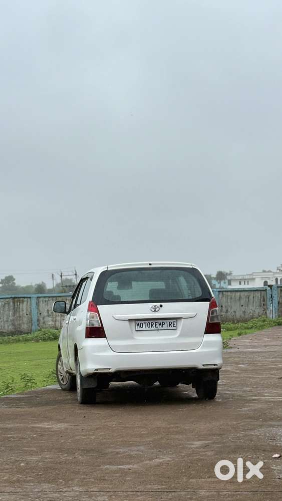 Toyota Innova 2.5 G (diesel) 8 Seater, 2013, Diesel