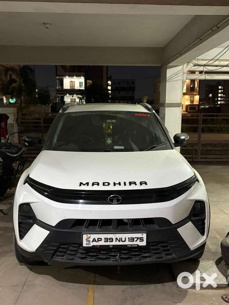 Tata Nexon Manual Petrol Car 2024