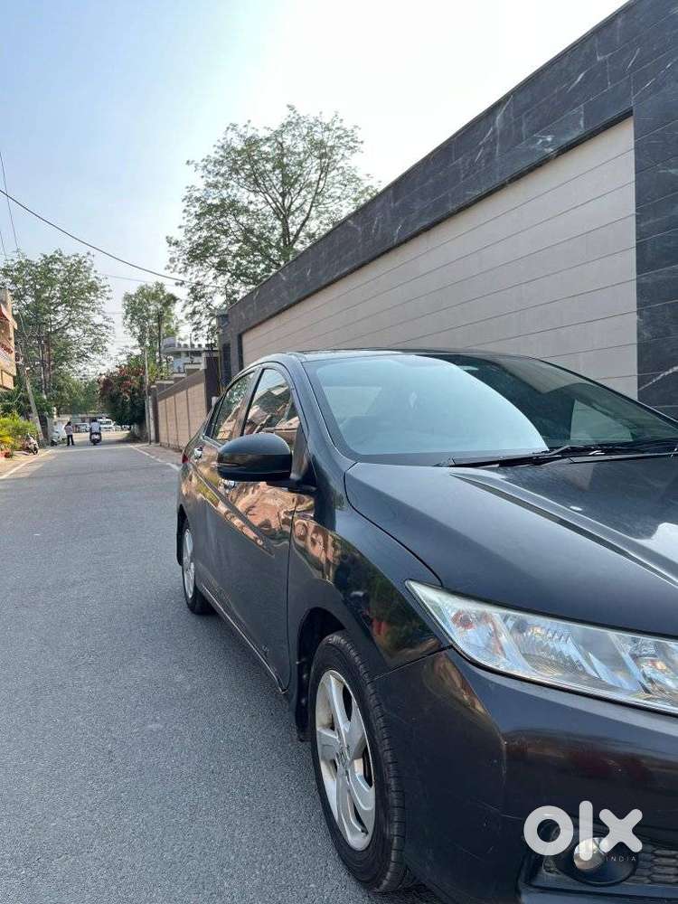 Honda City V At Sunroof I-vtec, 2015, Petrol