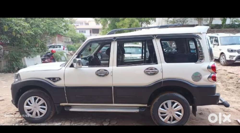 Mahindra Scorpio Classic 2025 Diesel 39310 Km Driven