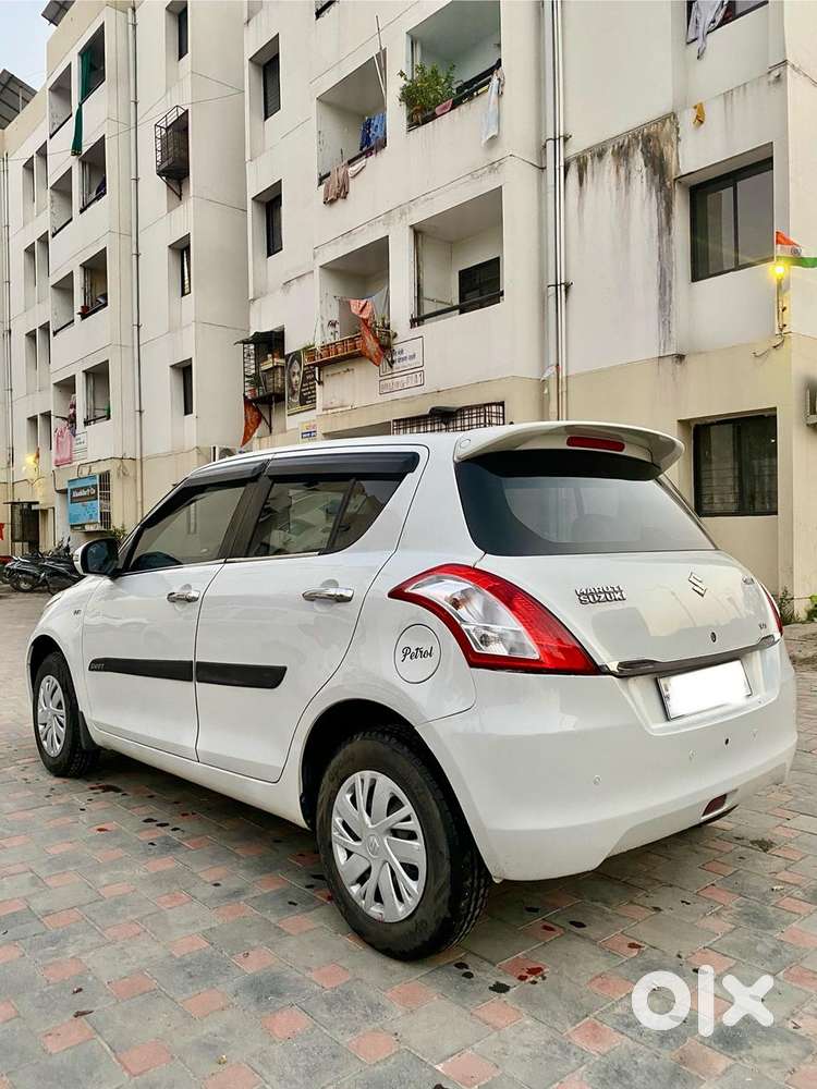 Maruti Suzuki Swift Vxi + Manual, 2015, Petrol