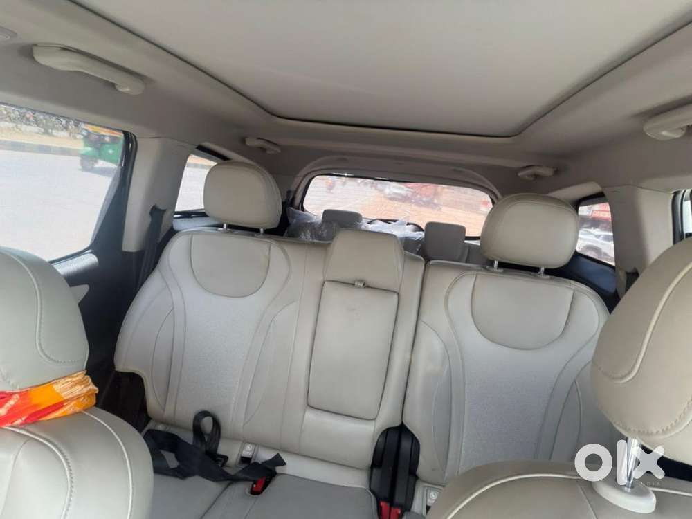 Mahindra Xuv700 2023 December Diesel 26800 Km Driven