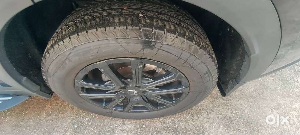 Xuv700 Ax7l 6str