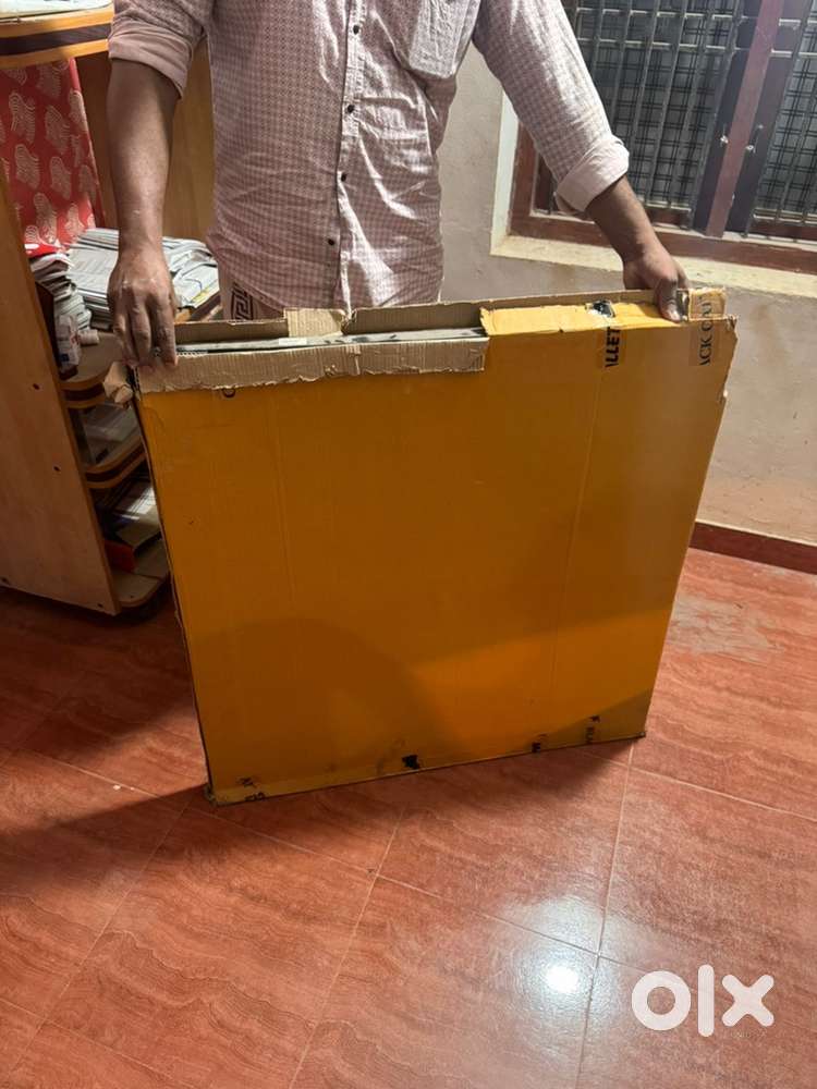 Carrom bord few few days use