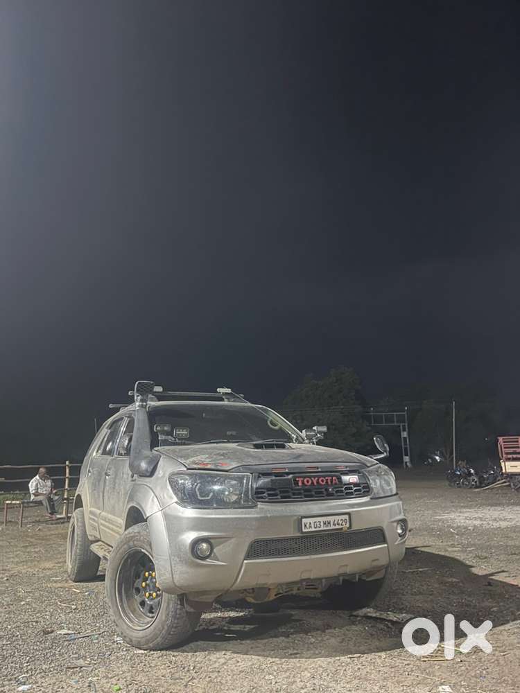 Toyota Fortuner Diesel 2010 Manual