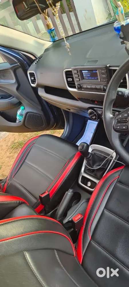 Hyundai Venue 2020 Petrol Well Maintained