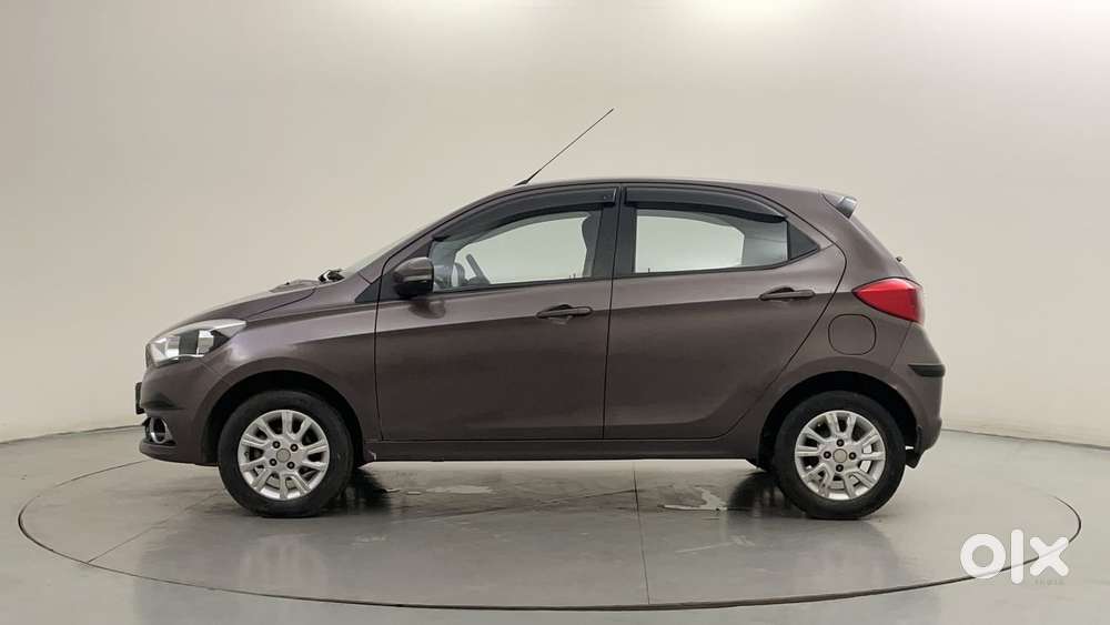 Tata Tiago Xza, 2017, Petrol