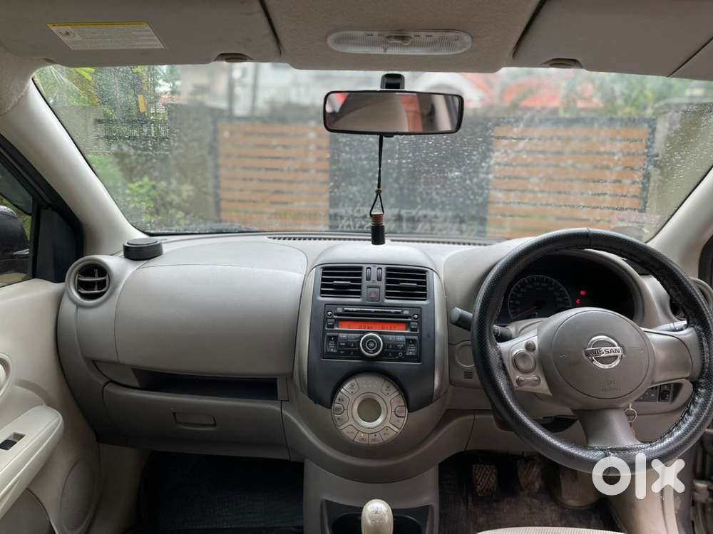 Nissan Sunny Petrol 2013