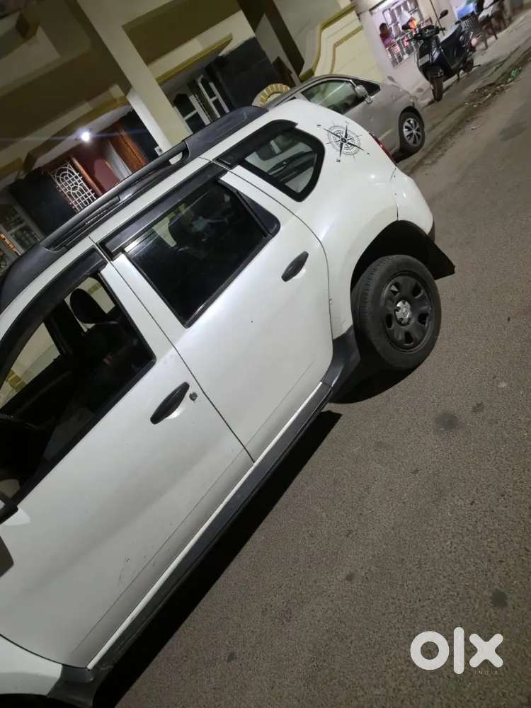Renult Duster 2nd Owner 2015 Model In Good Condition