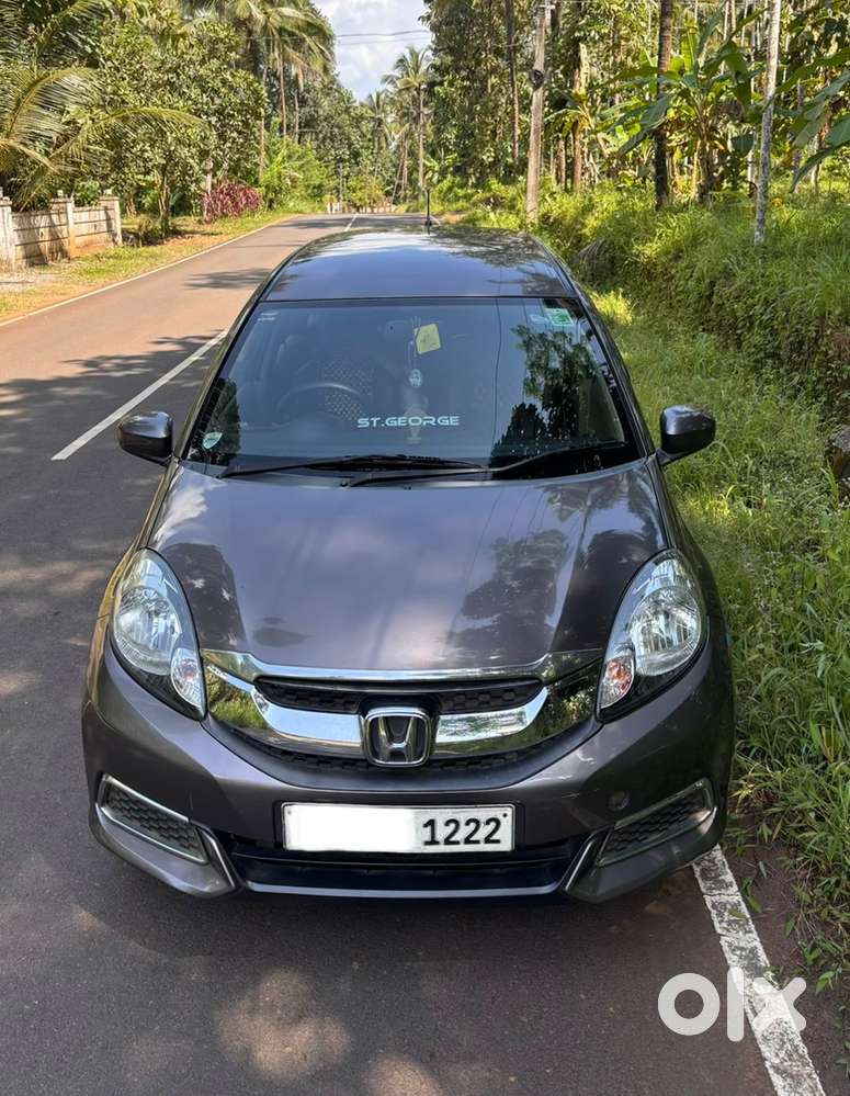 Honda Mobilio Diesel S Idtec 2015 Model Seven Seater