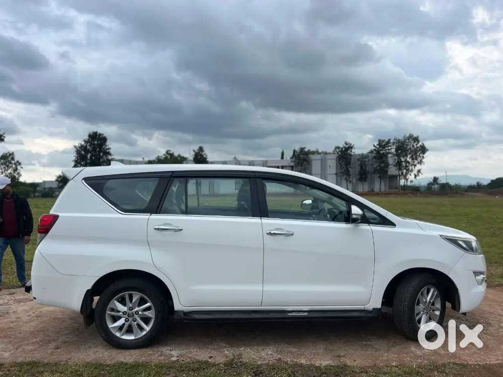 Toyota Innova Crysta Diesel 2016