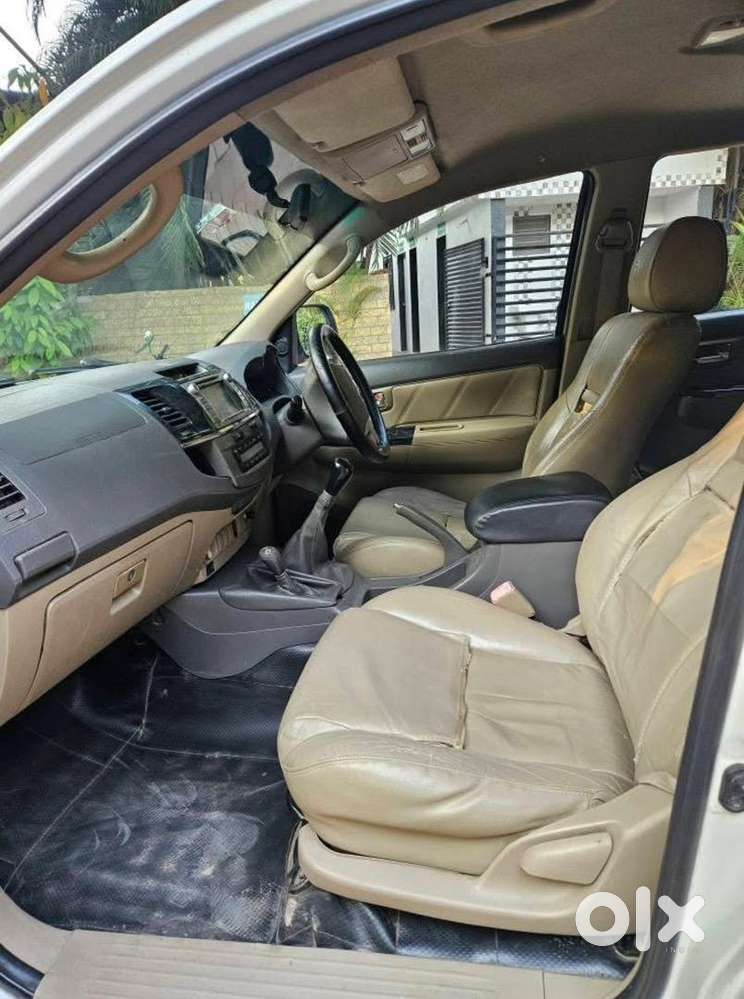 Fortuner 4x4 (1st Owner)