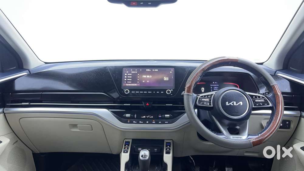 Kia Carens 1.4 Luxury Plus 6 Str, 2022, Petrol