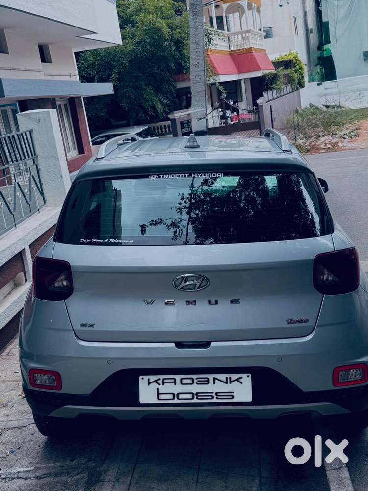 Hyundai Venue 2021 Petrol Well Maintained