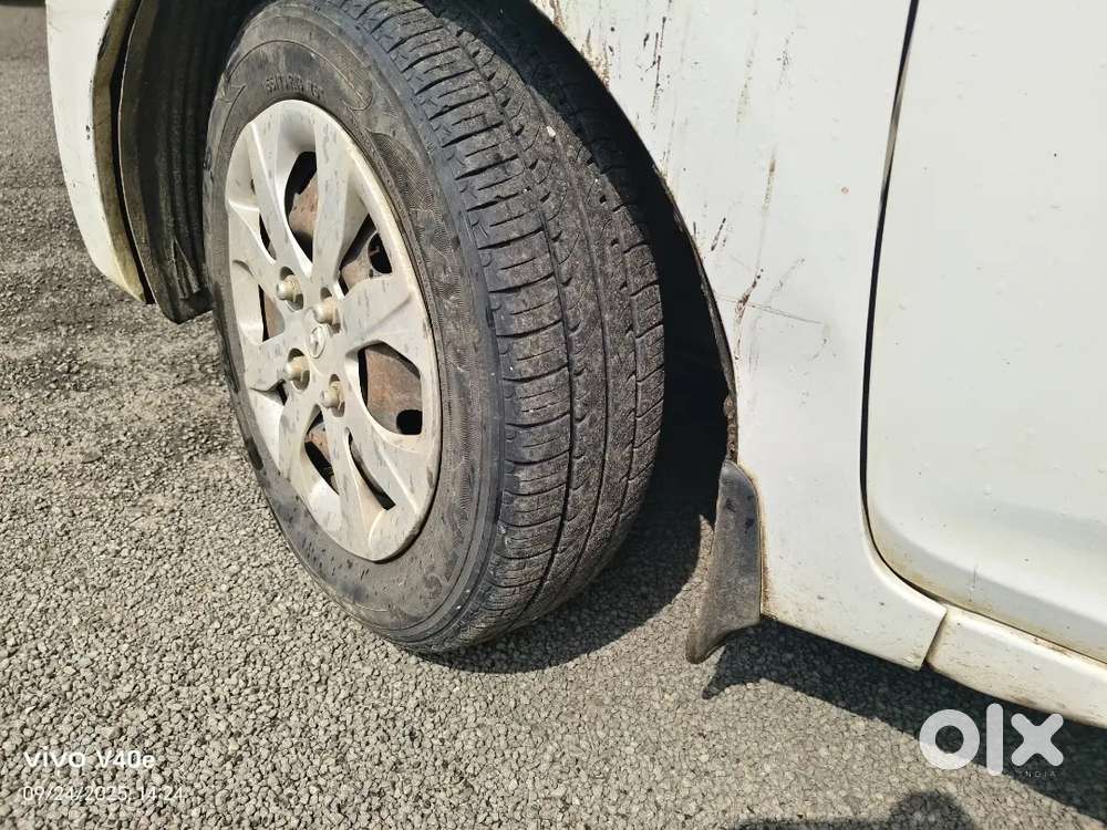 Hyundai Eon Magna+ 2013 Petrol Manual
