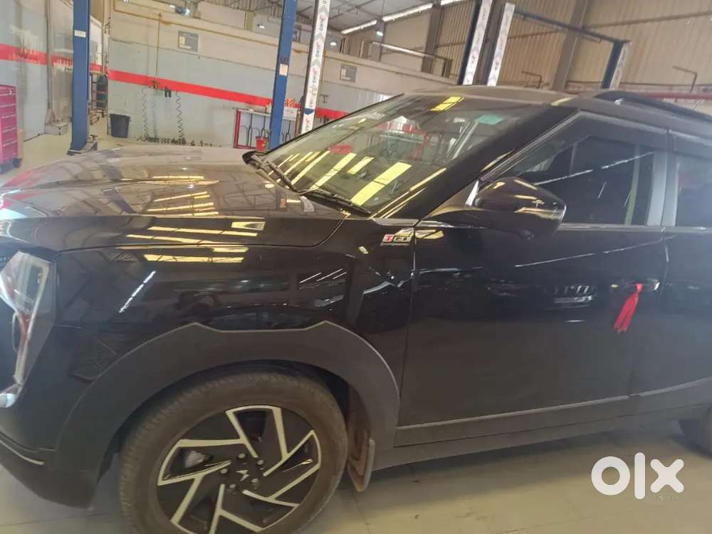 Mahindra Xuv 3xo 2025 Petrol 15000 Km Driven
